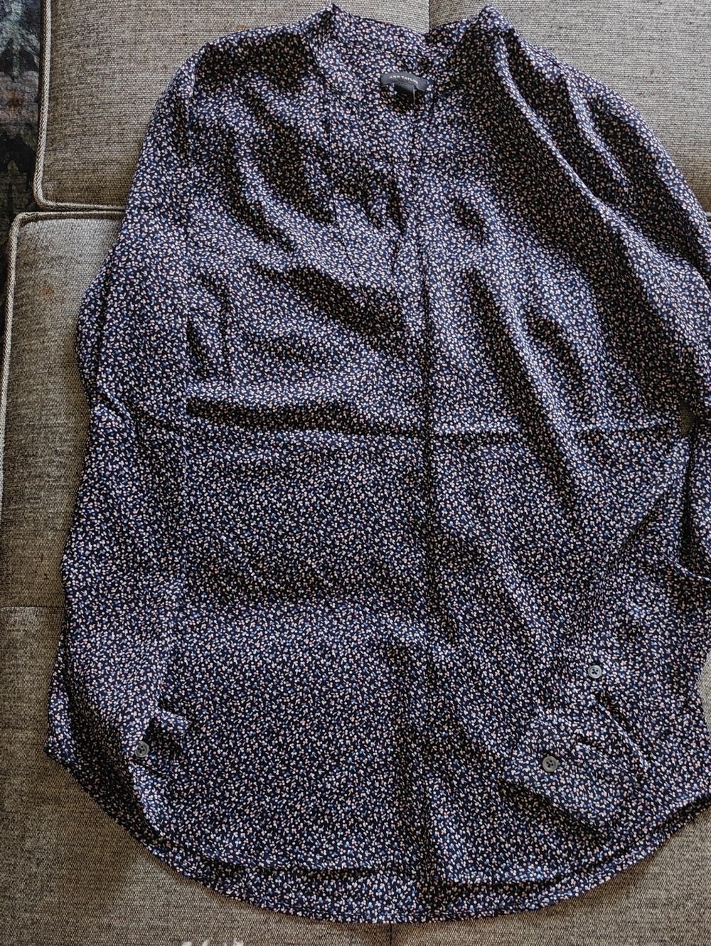 Ann Taylor Navy Blue Floral Button-Front Blouse